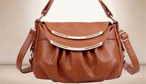 秋千鱼箱包与内衣配件 产品展示与店铺装修策略